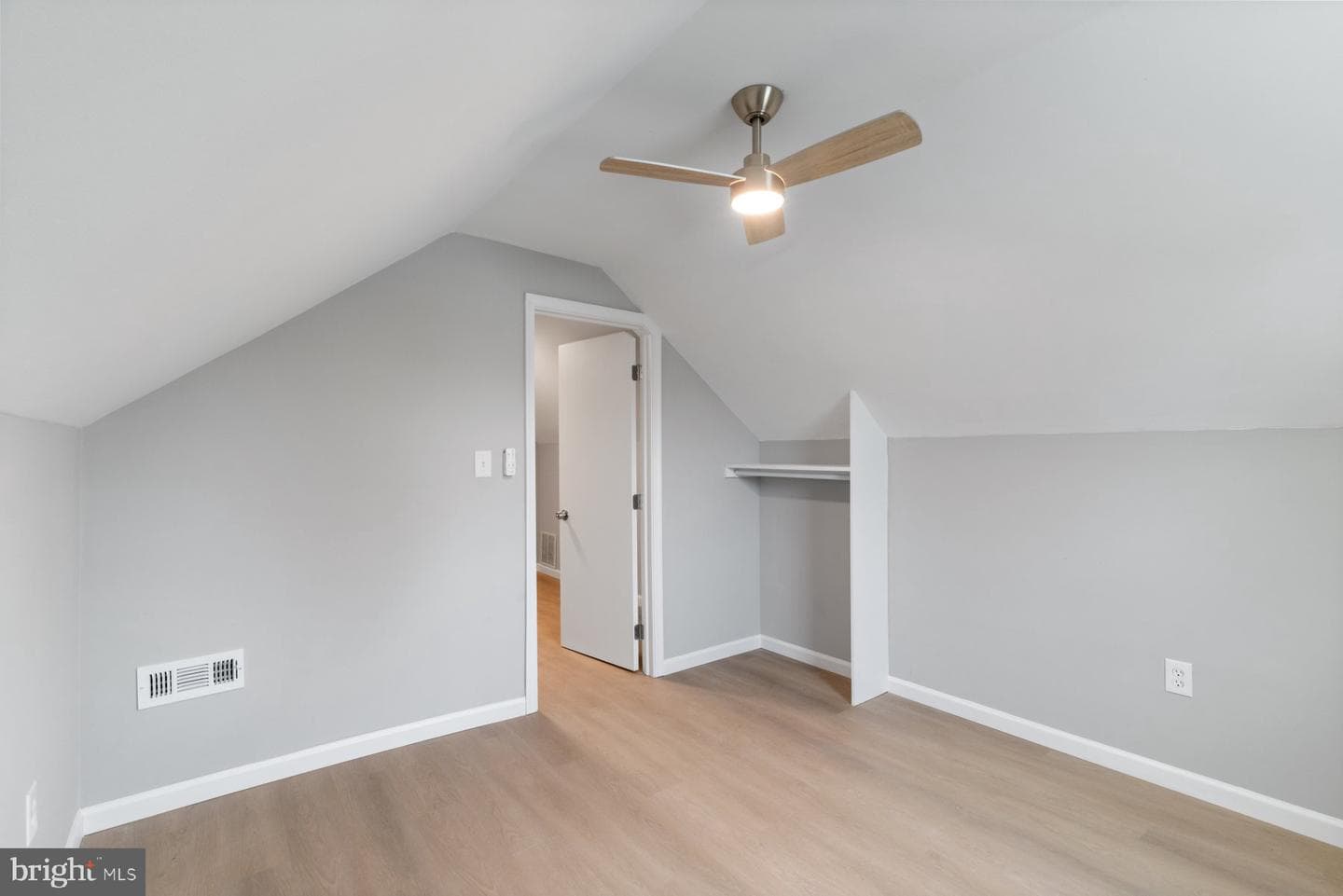 2723 Glendale Road photo 32