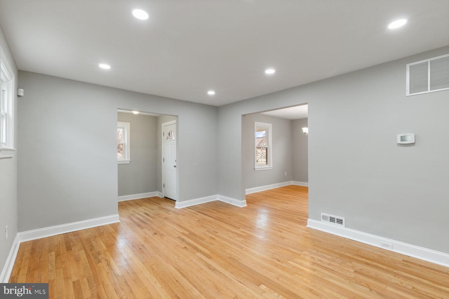 2723 Glendale Road photo 8