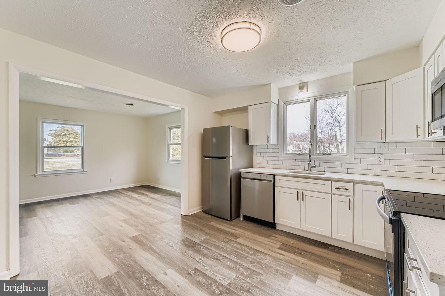 2542 Sycamore Avenue photo 11