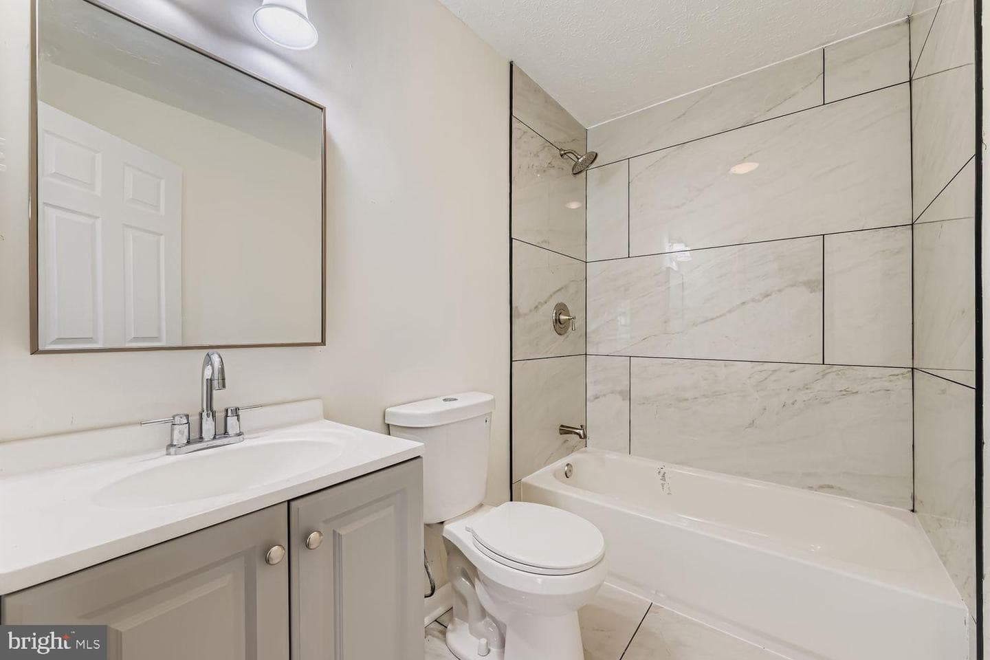 2542 Sycamore Avenue photo 18