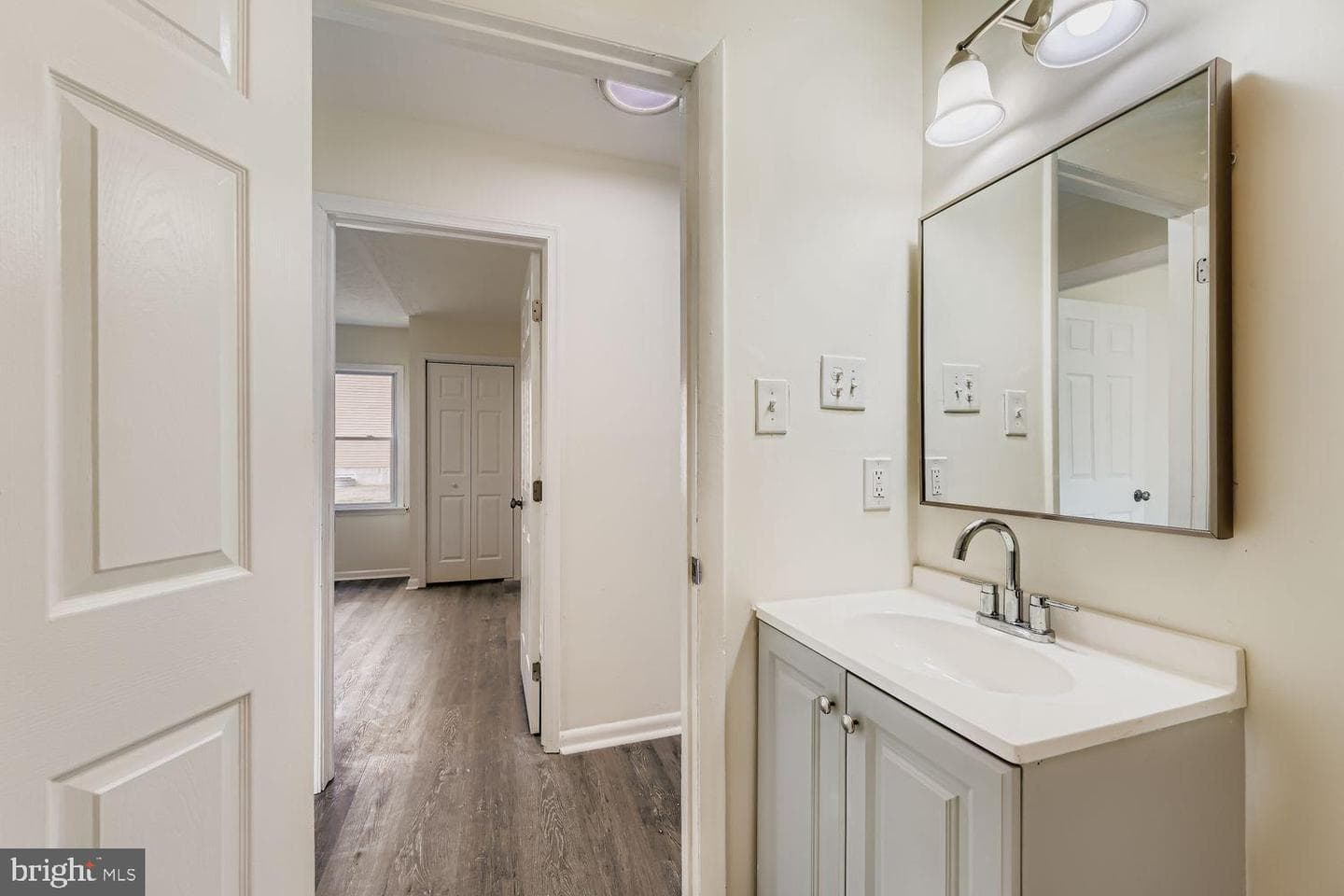 2542 Sycamore Avenue photo 19