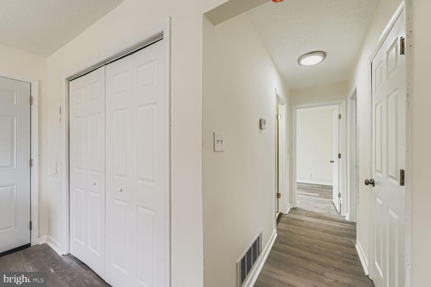 2542 Sycamore Avenue photo 24