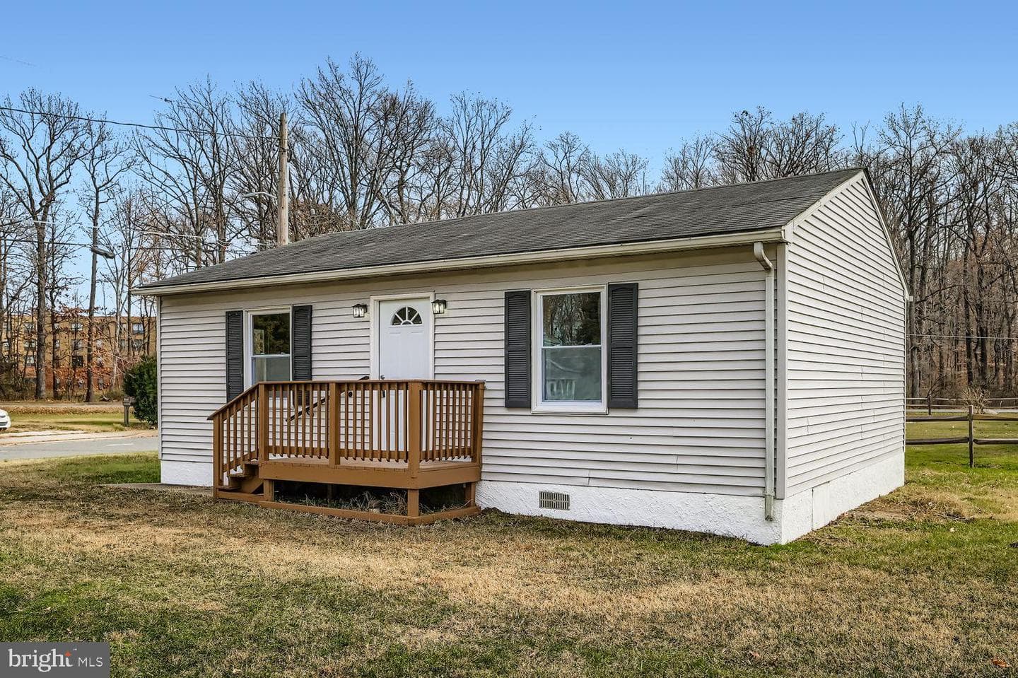 2542 Sycamore Avenue photo 3