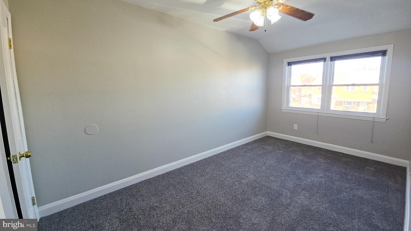 949 Arncliffe Road photo 10