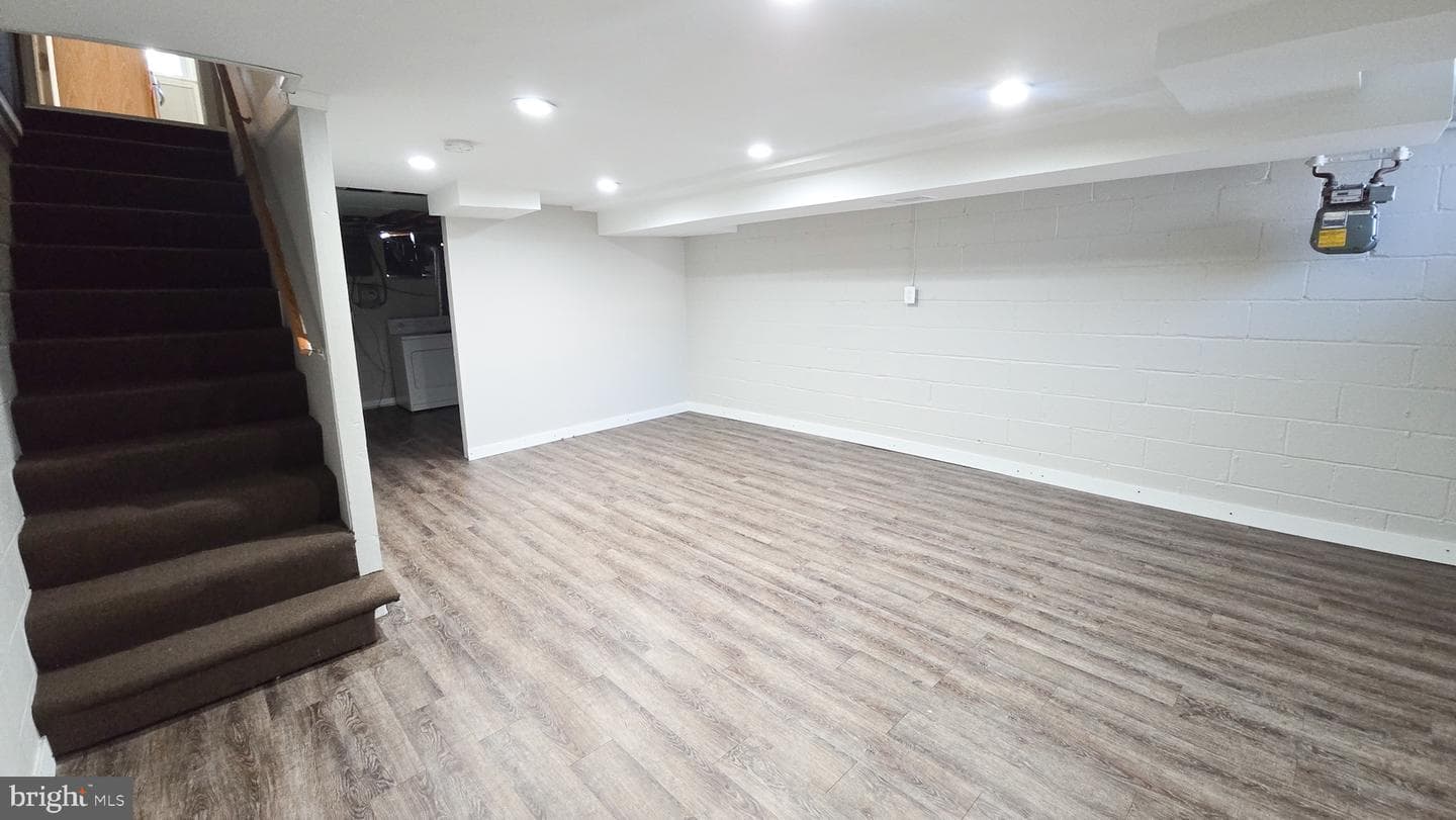 949 Arncliffe Road photo 13