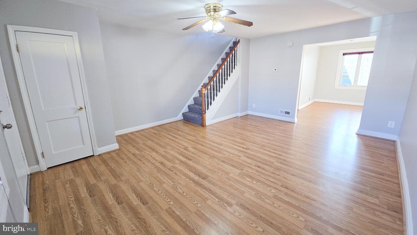 949 Arncliffe Road photo 4