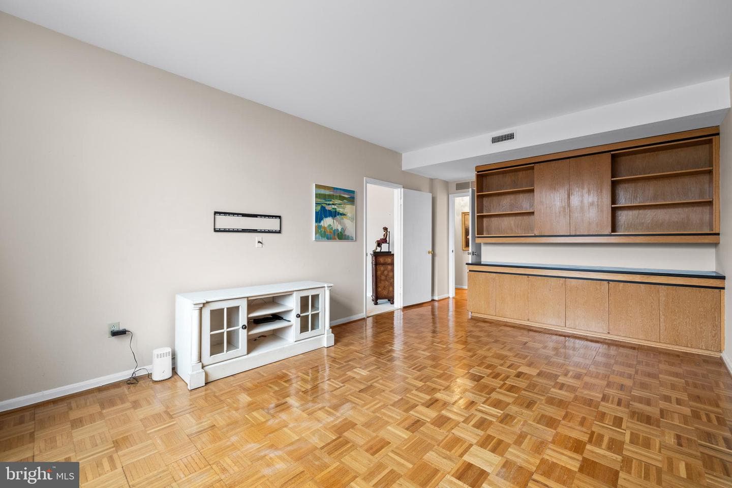 1 Slade Avenue #304 photo 29