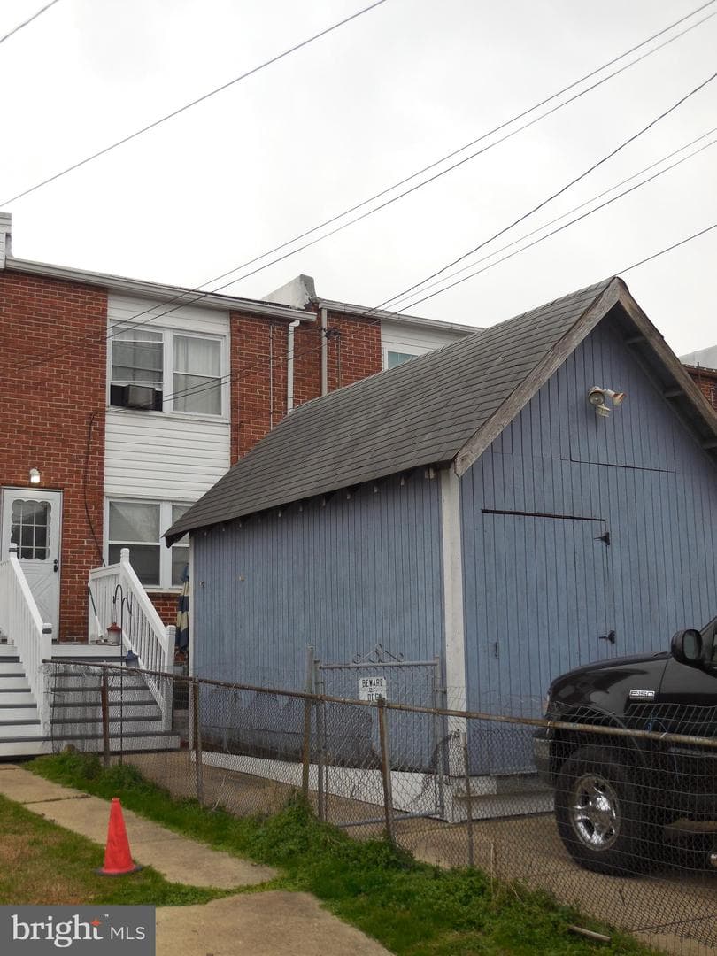 7944 Lansdale Road photo 5