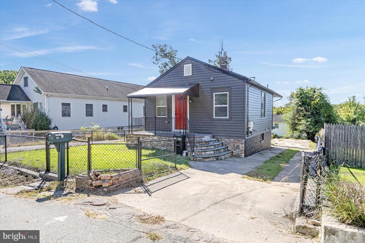 811 Rosedale Avenue photo 2
