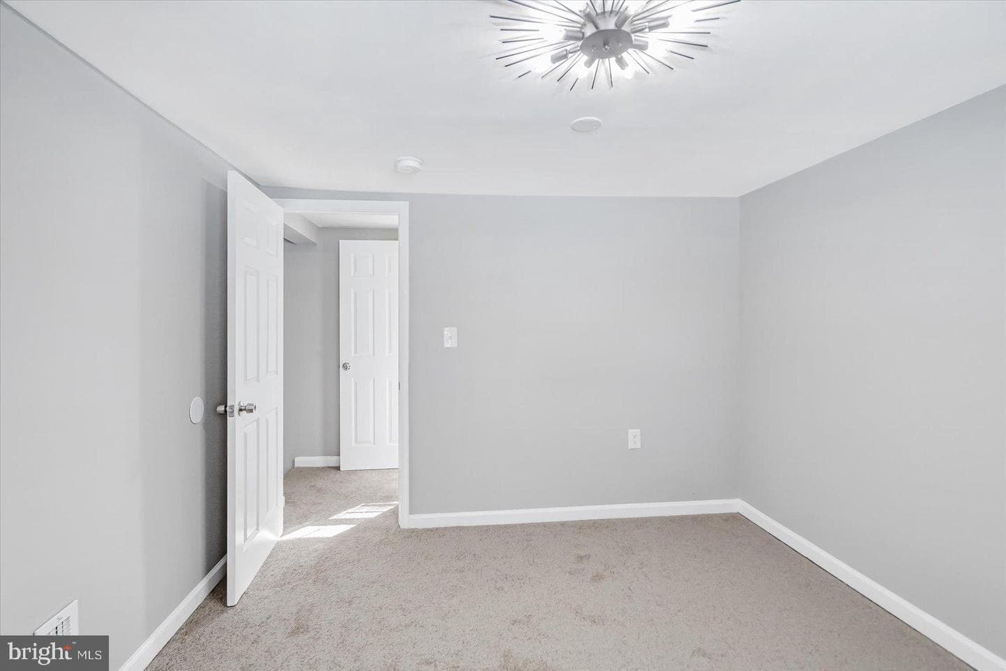 811 Rosedale Avenue photo 29