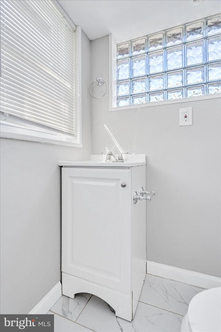 811 Rosedale Avenue photo 32
