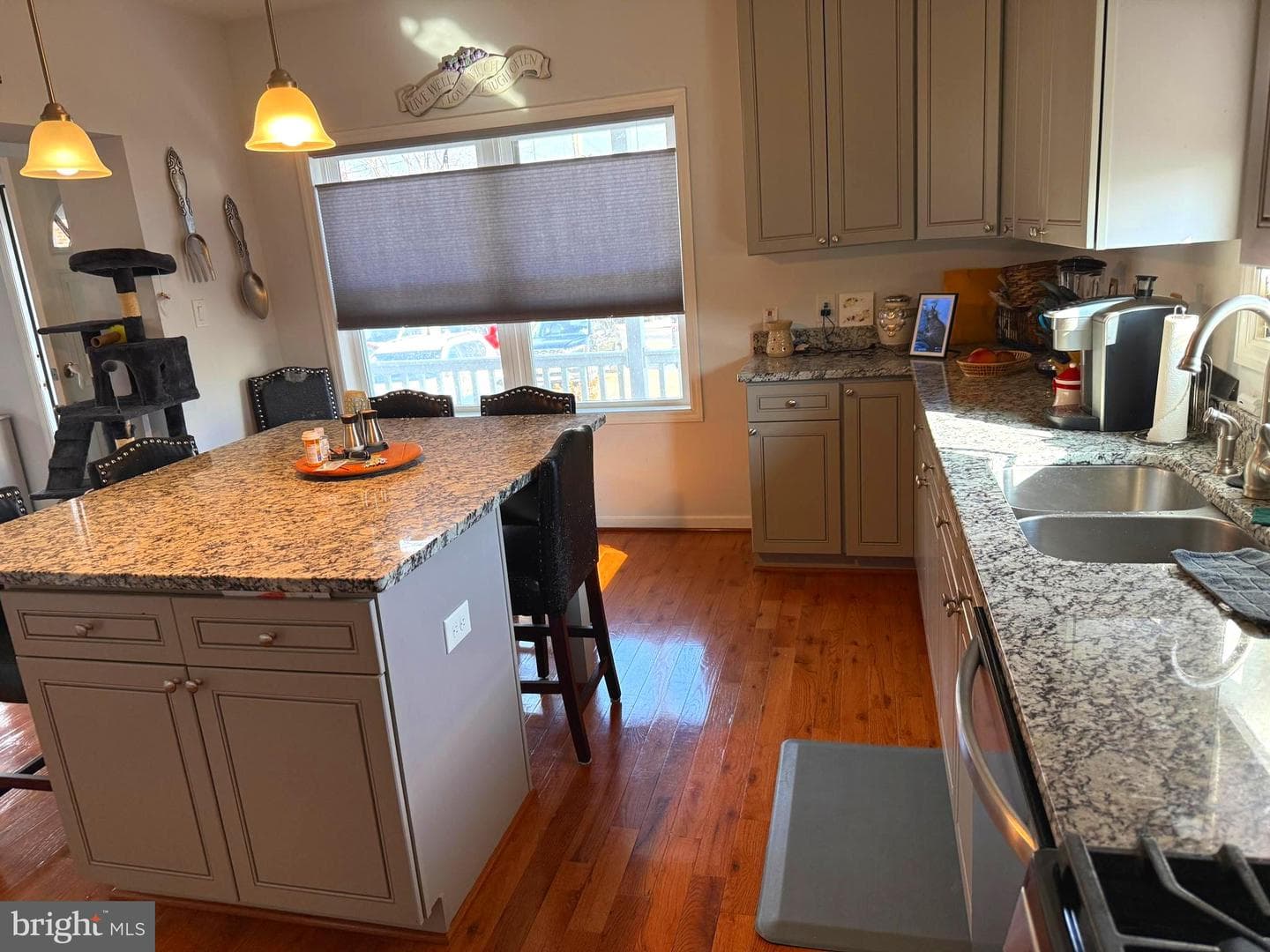1251 Linden Avenue photo 9