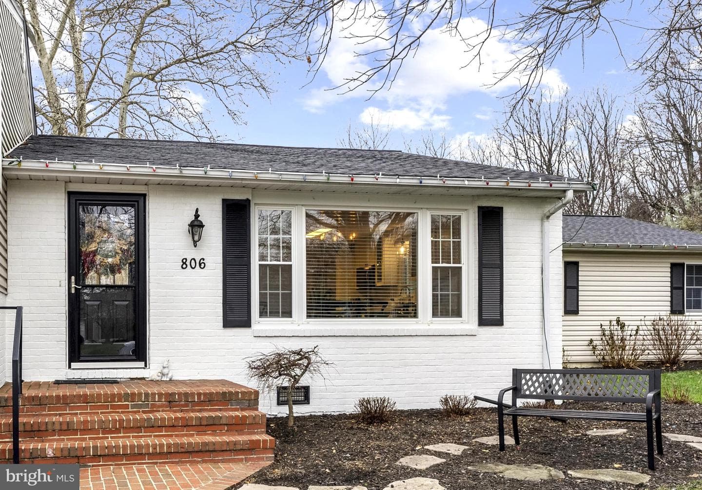 806 Jamieson Road photo 2