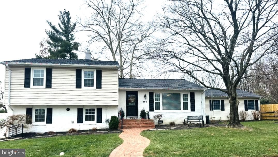 806 Jamieson Road photo 3