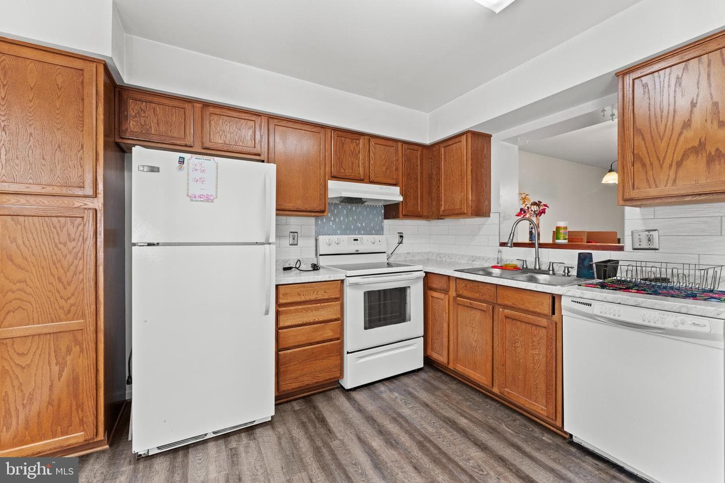 1636 Winding Brook Way photo 3