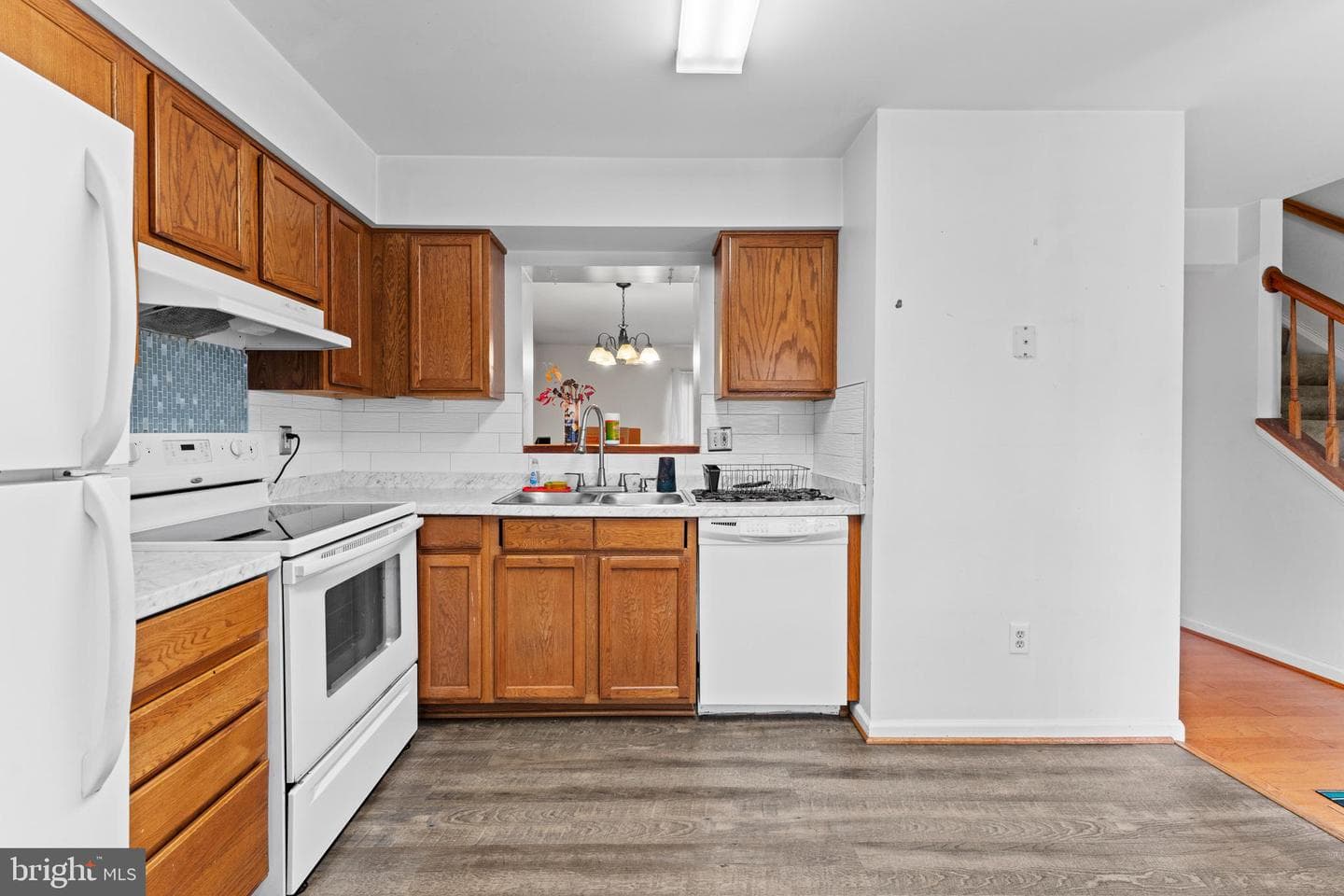 1636 Winding Brook Way photo 5