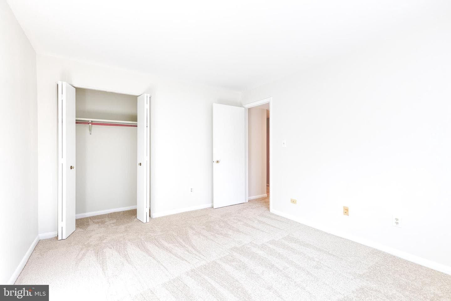 11 Elphin Court #301 photo 29