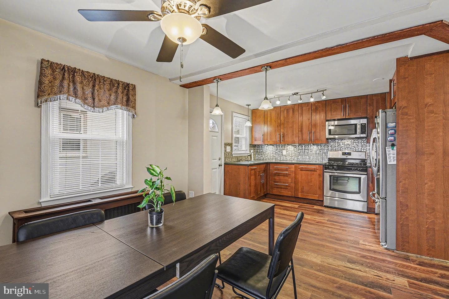 1424 E Joppa Road photo 7