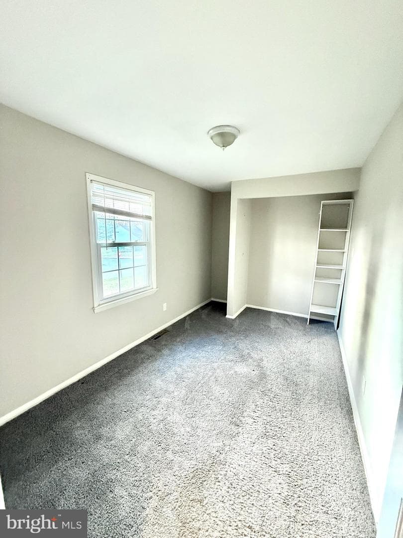 1215 Kent photo 16