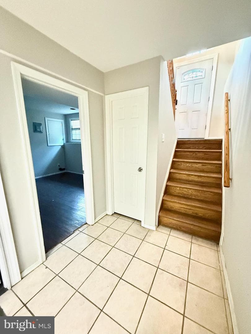 1215 Kent photo 23