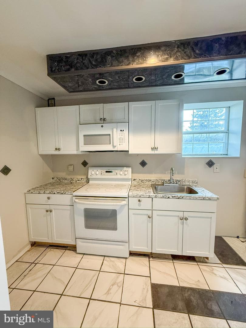 1215 Kent photo 25