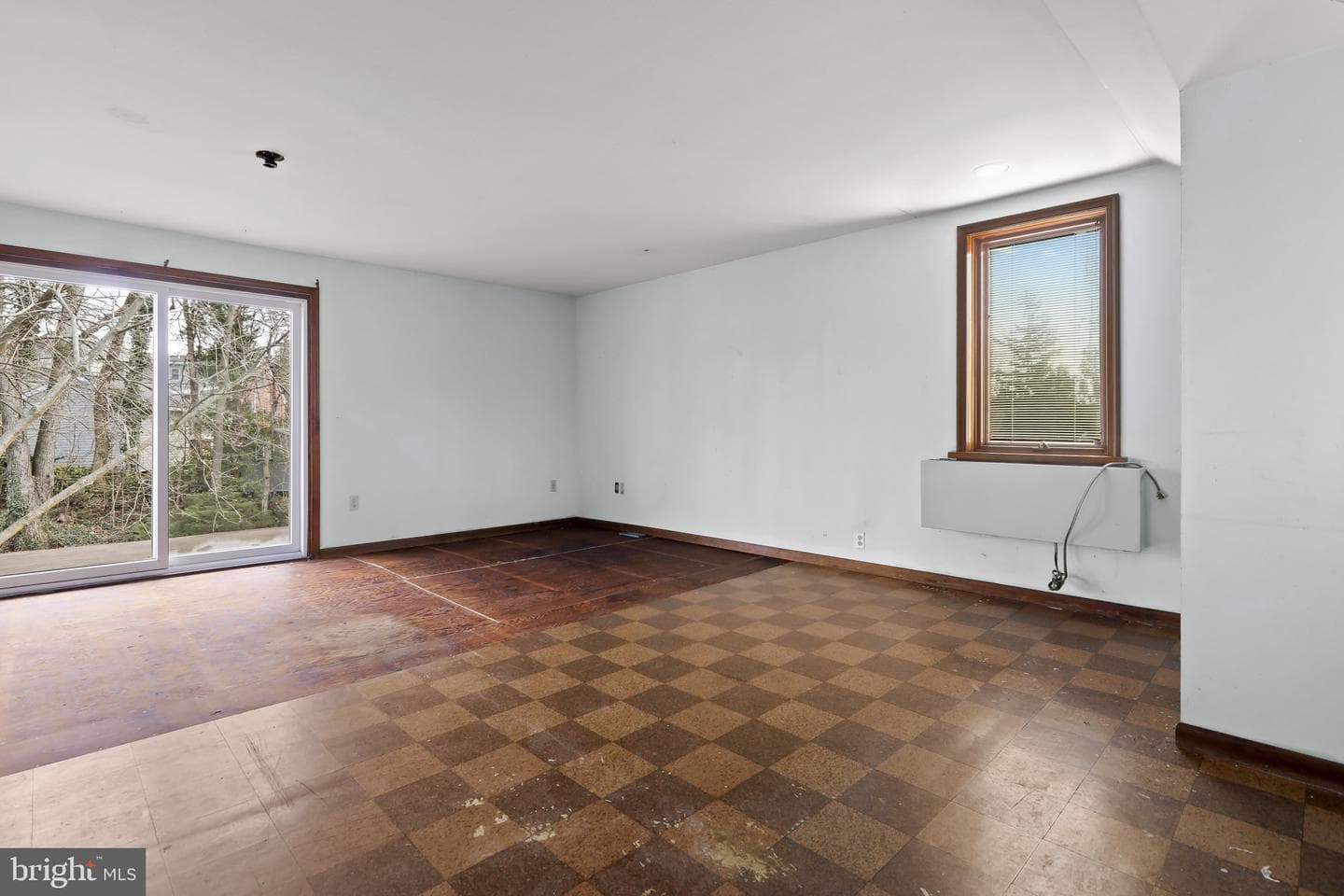 409 Oak Court photo 16