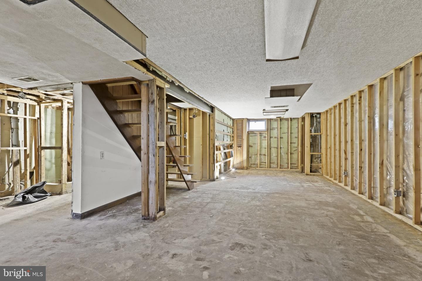 409 Oak Court photo 21
