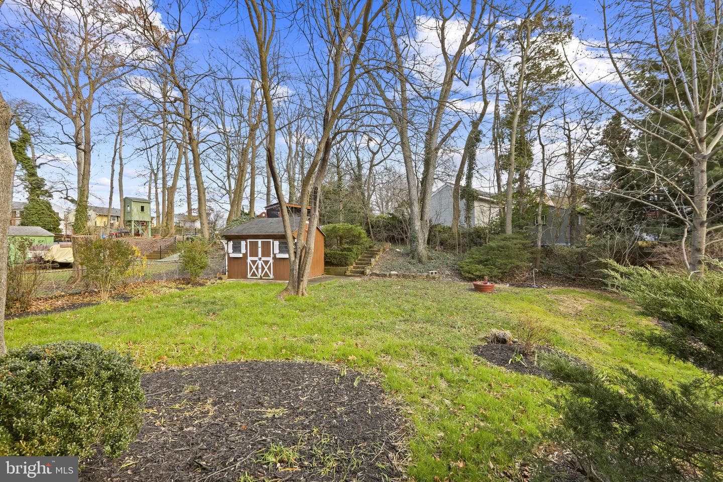 409 Oak Court photo 26