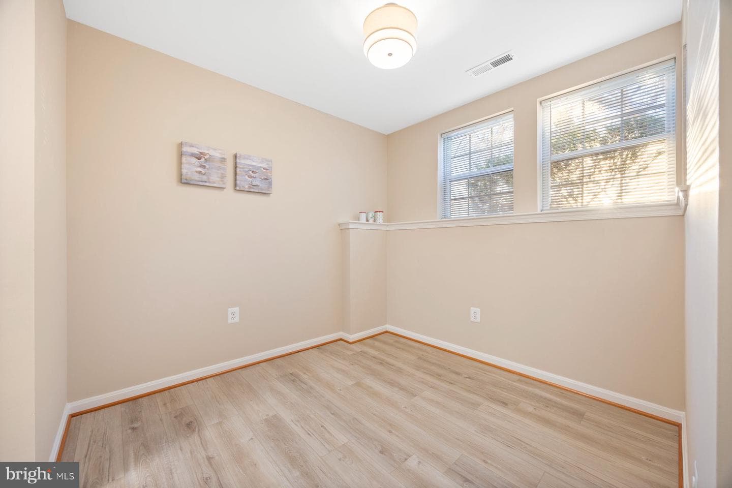 26 Shaftsbury Court #26 photo 12