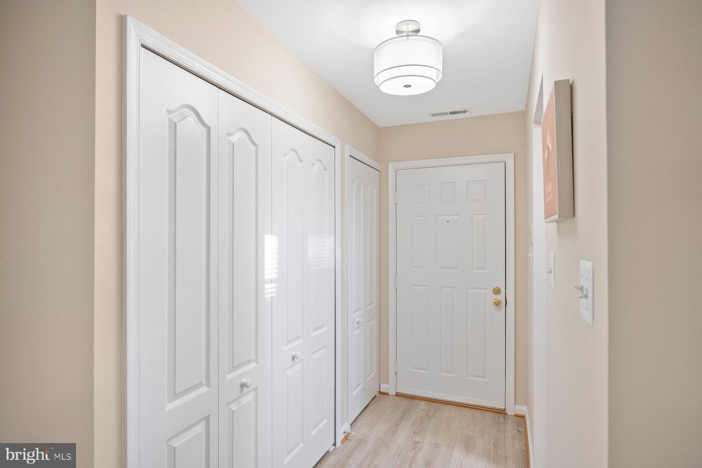 26 Shaftsbury Court #26 photo 4