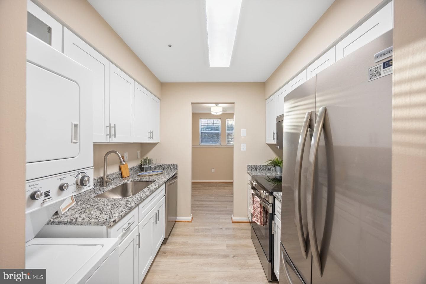26 Shaftsbury Court #26 photo 5