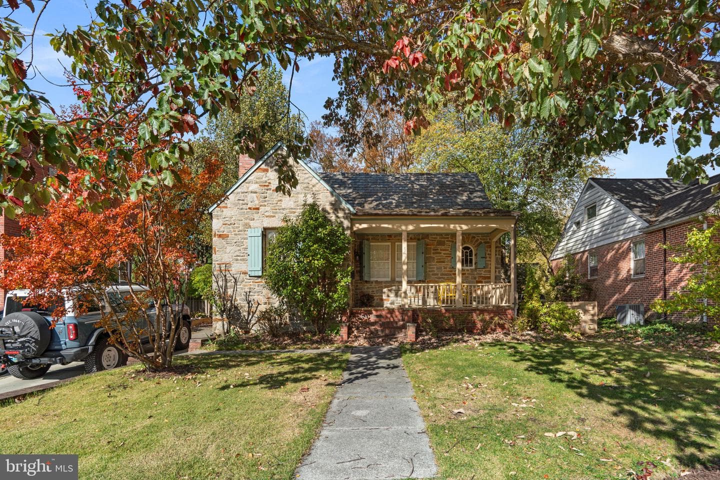 664 Regester Avenue photo 32