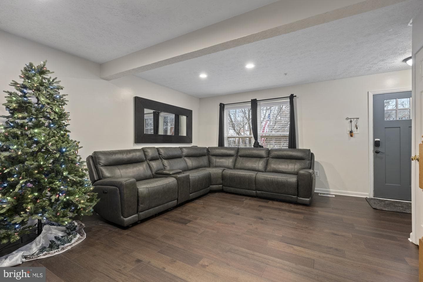 5010 Finsbury Road photo 7