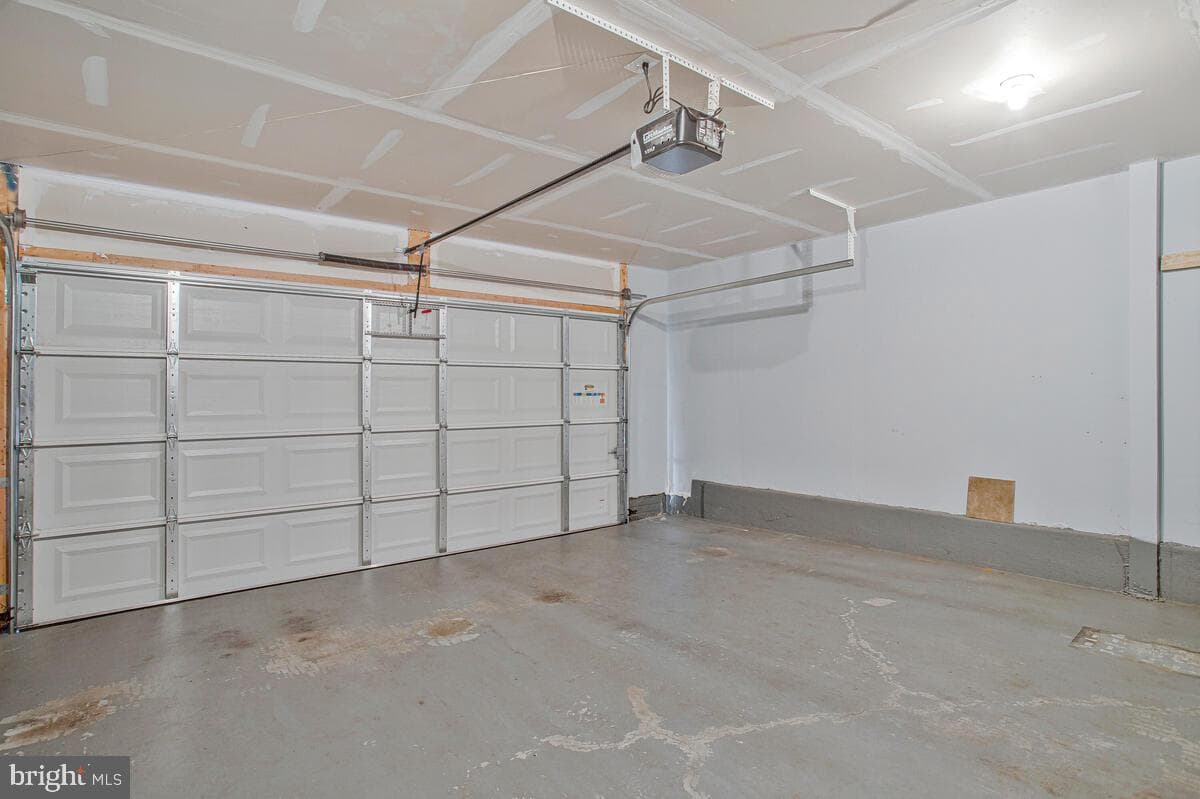 9831 Biggs Road photo 10
