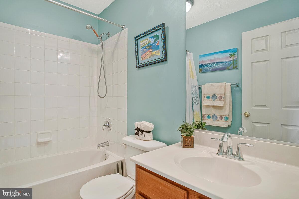 9831 Biggs Road photo 32