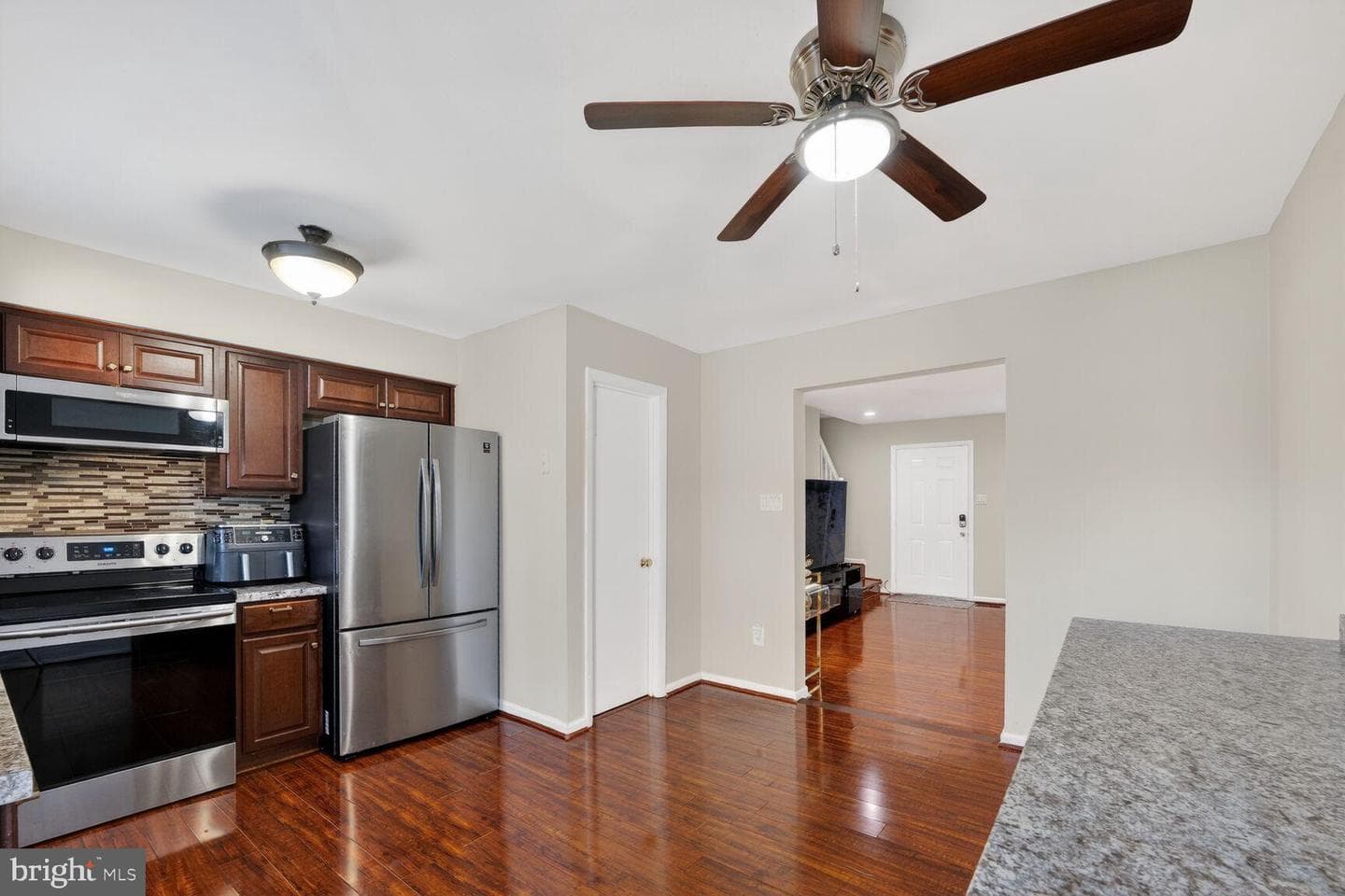615 Glynock Place photo 18