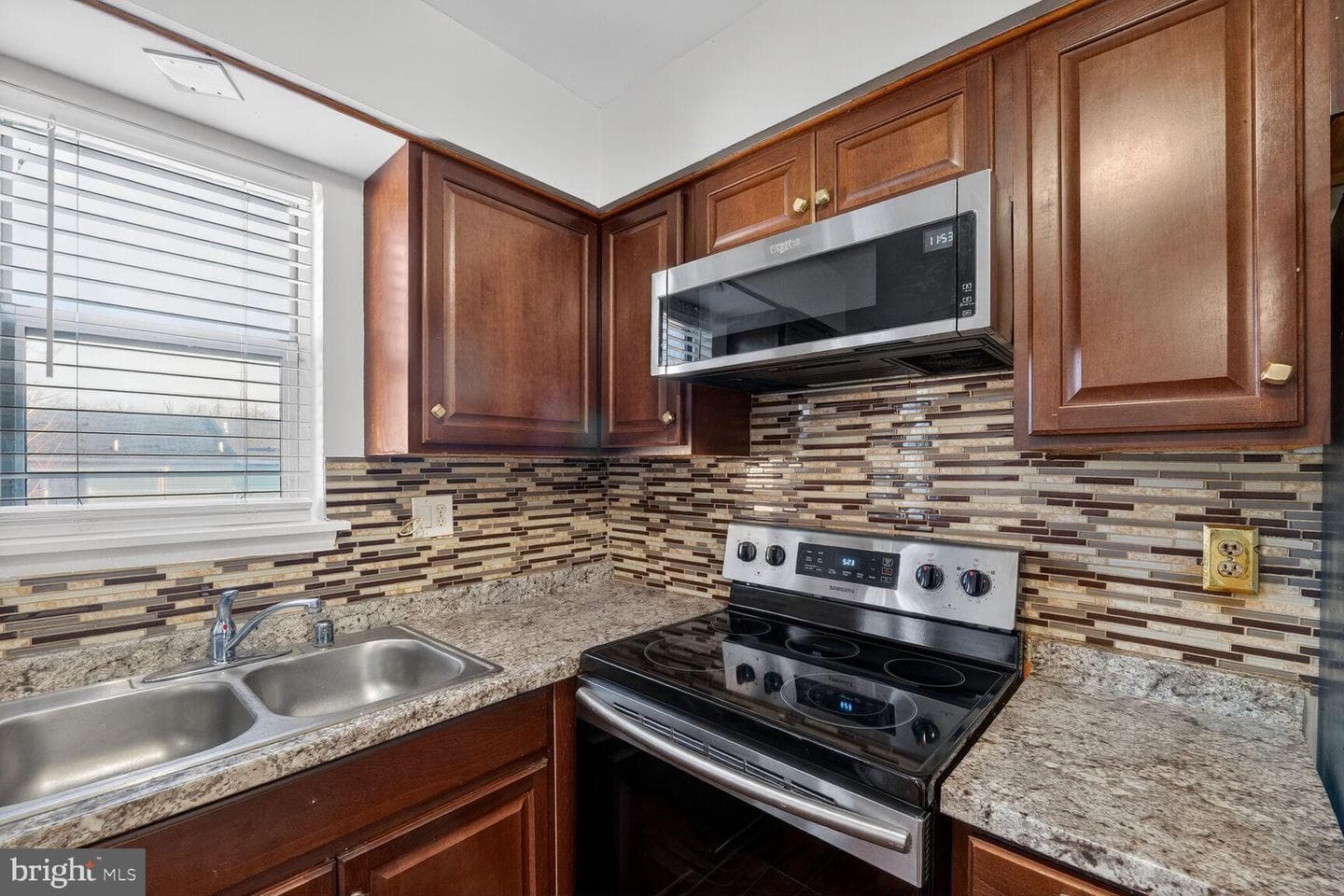 615 Glynock Place photo 21