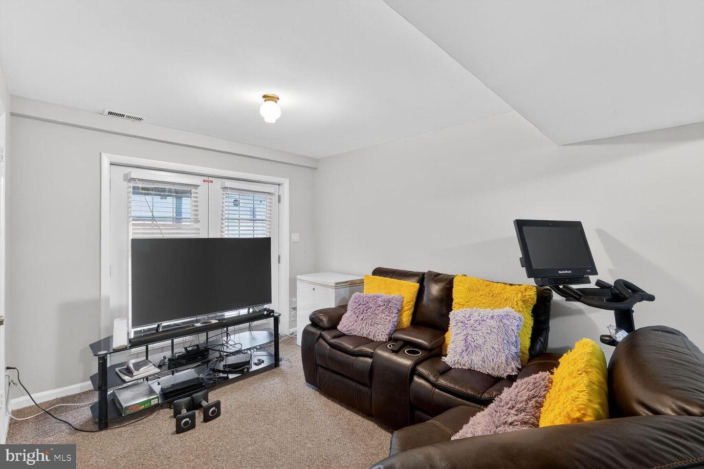 615 Glynock Place photo 28
