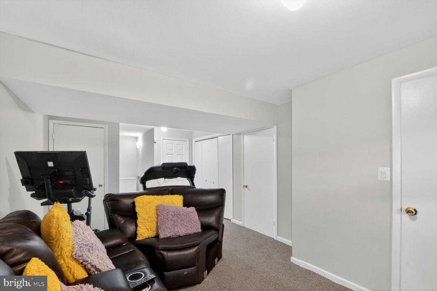 615 Glynock Place photo 30