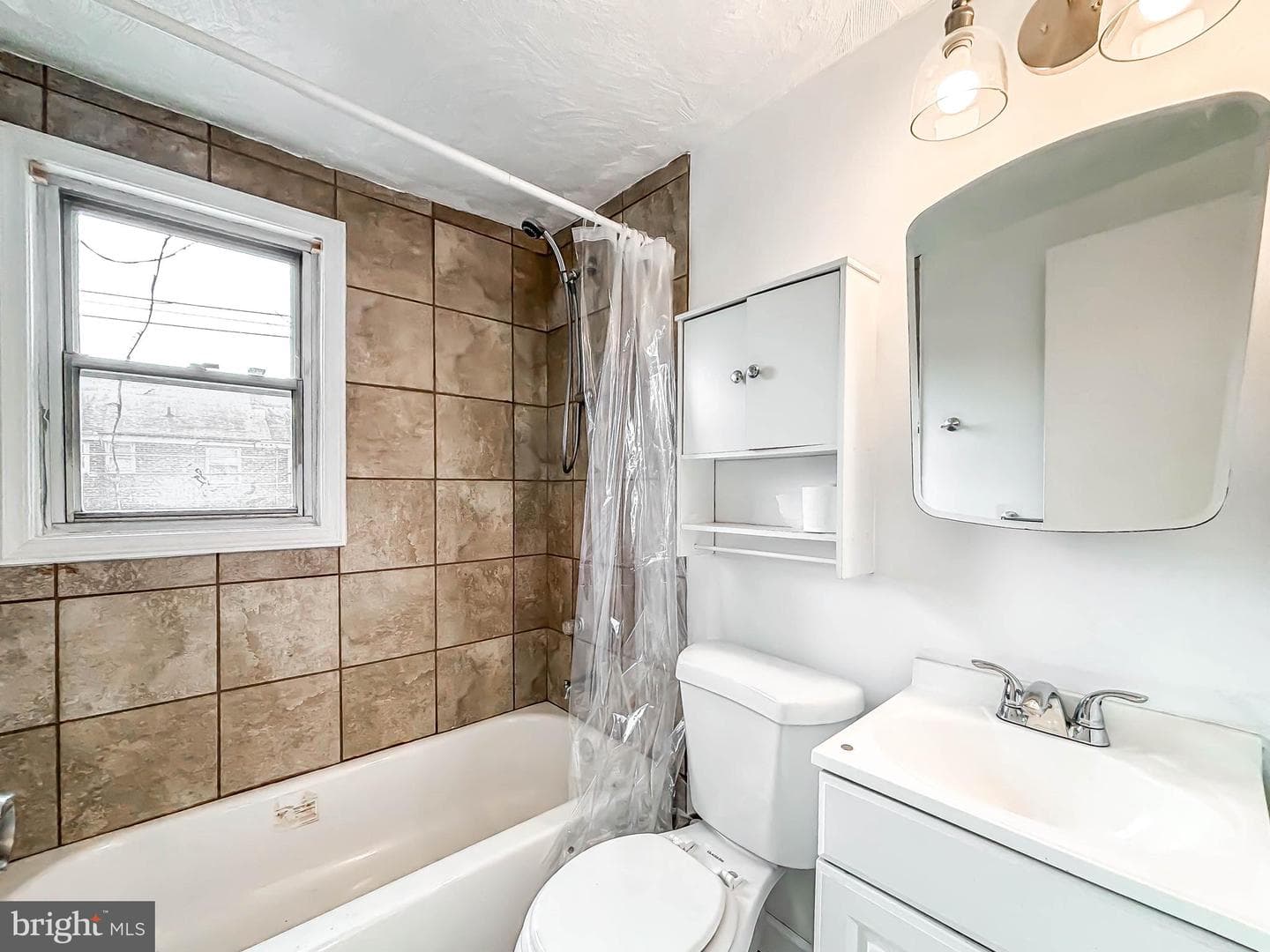 414 Avondale Road photo 16