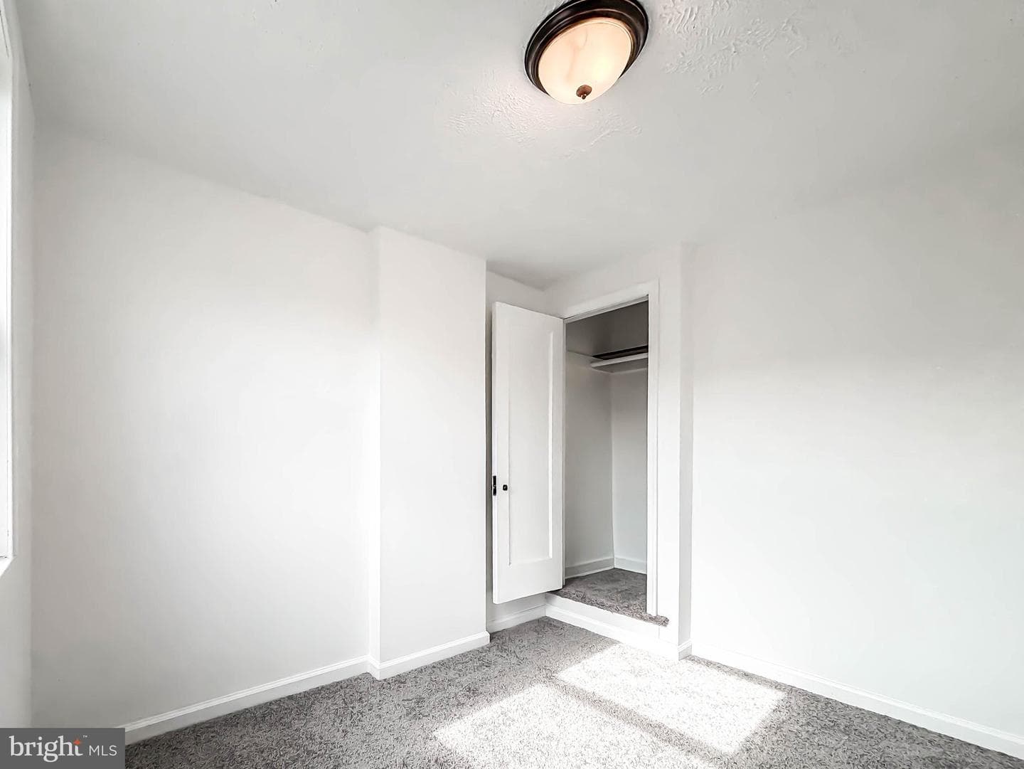 414 Avondale Road photo 20