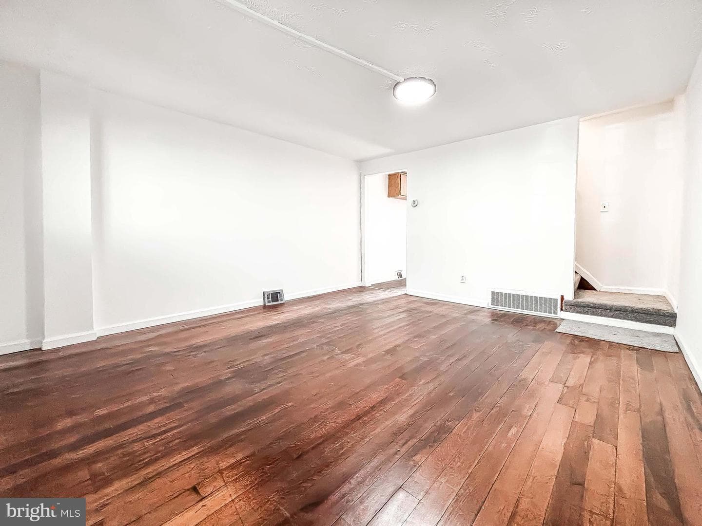 414 Avondale Road photo 6