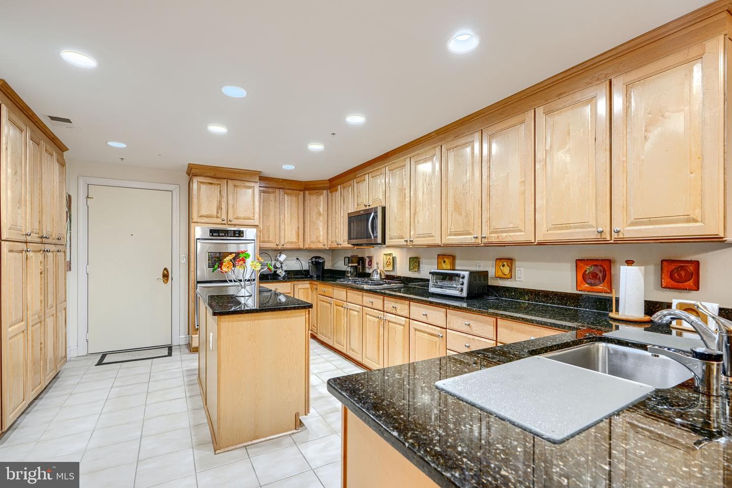 8002 Brynmor Court #104 photo 23