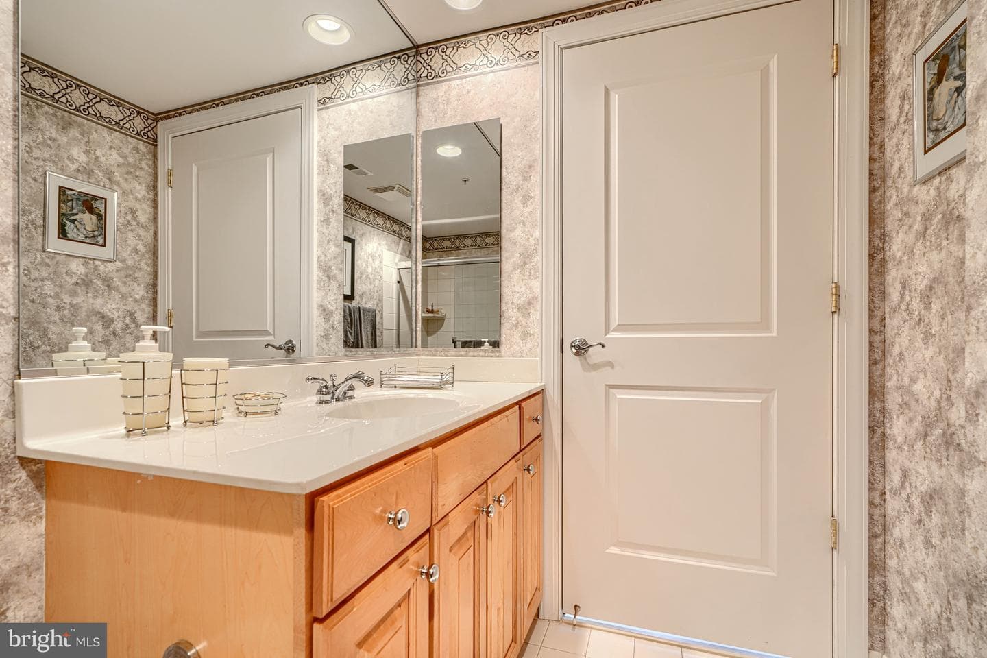8002 Brynmor Court #104 photo 45