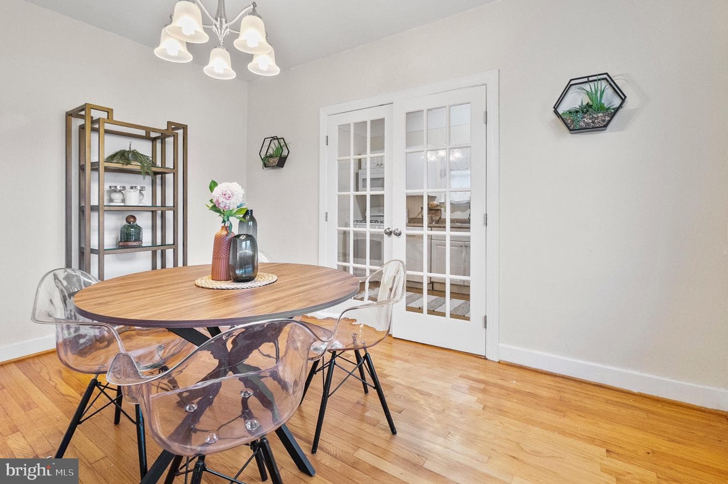 2208 Taylor Avenue photo 4