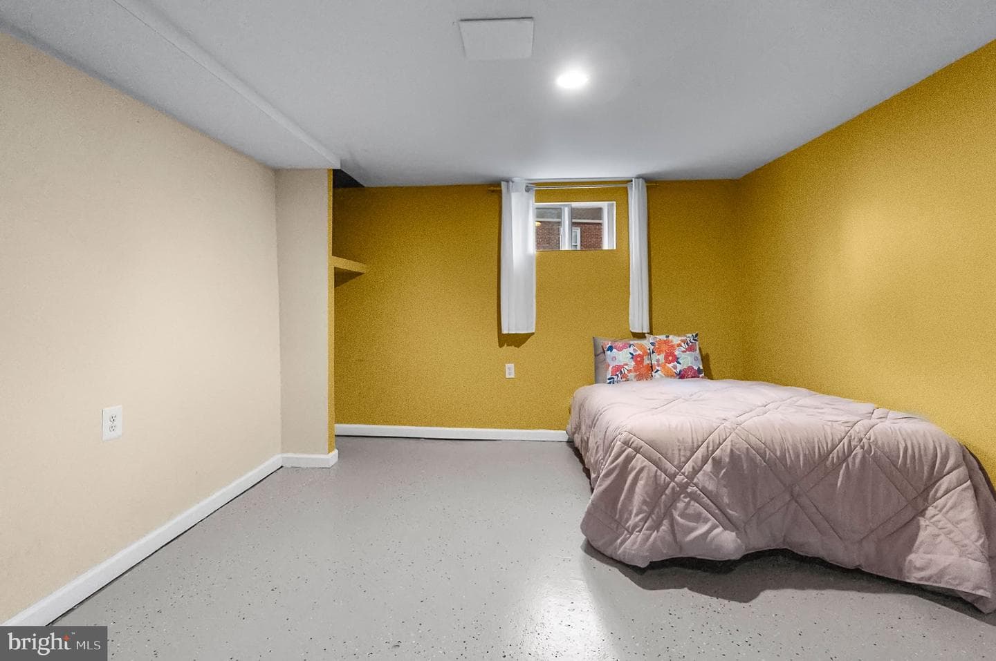 2208 Taylor Avenue photo 8