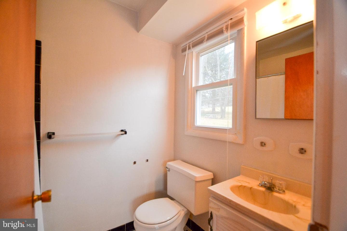 3 Bromwell Court photo 12