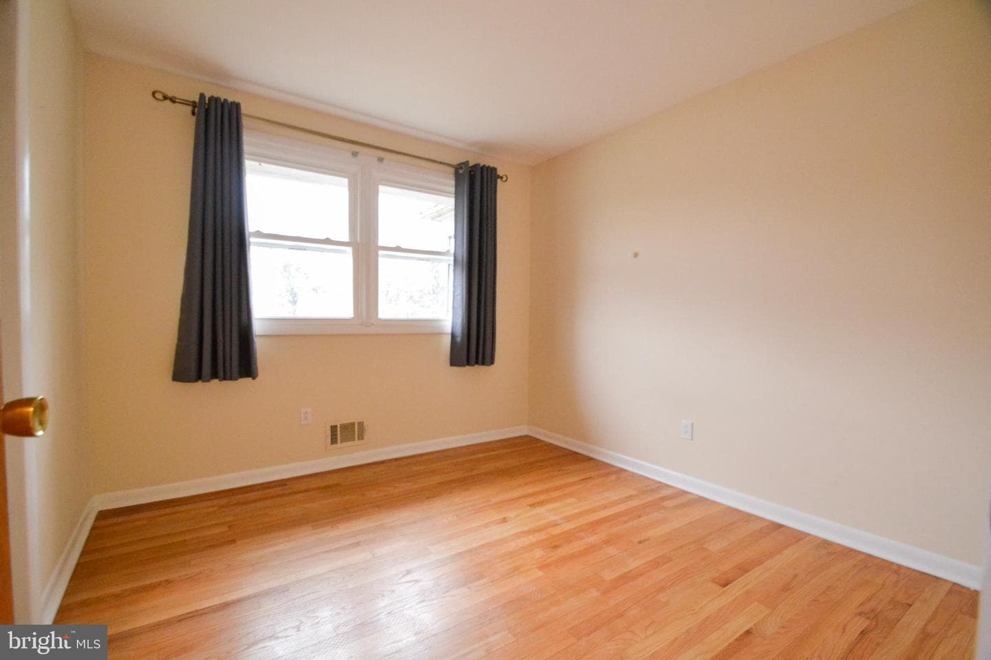 3 Bromwell Court photo 17