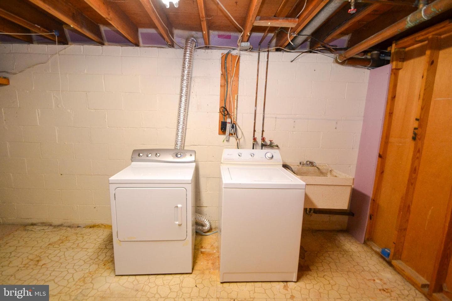 3 Bromwell Court photo 25