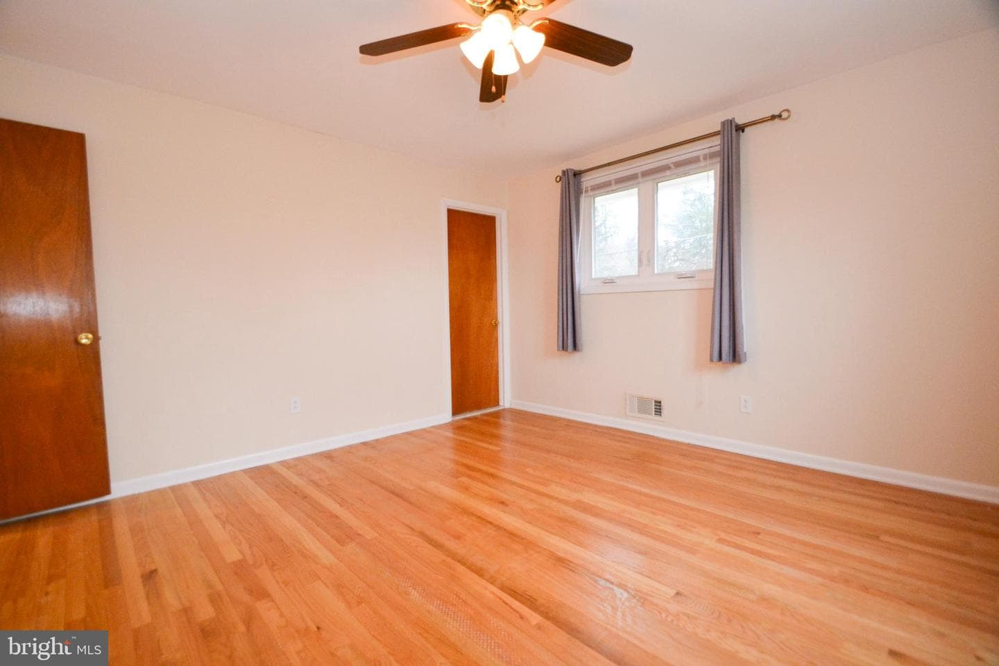 3 Bromwell Court photo 9